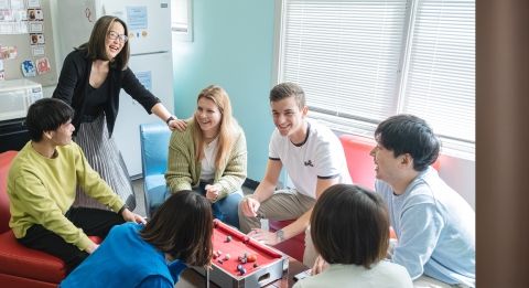InternationalStudents_convo